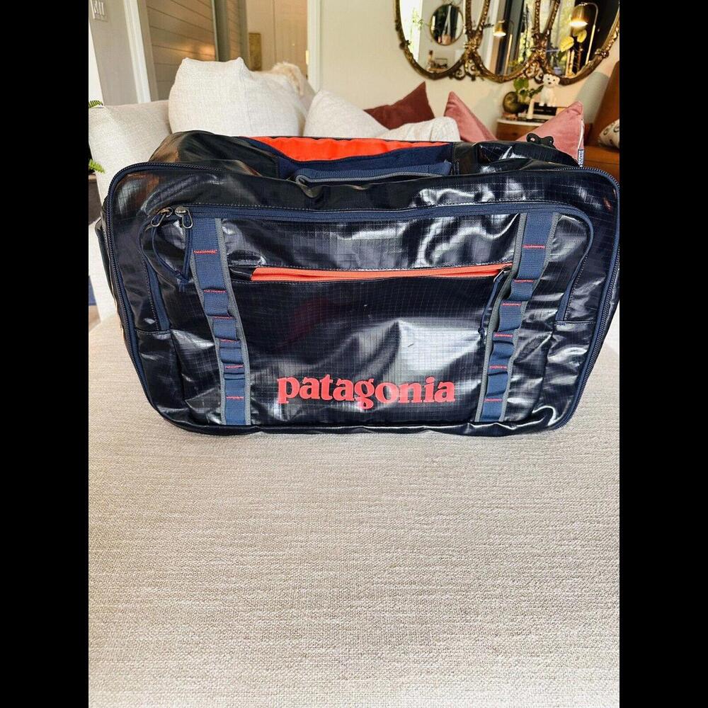 Patagonia Black Hole MLC Carry-On Bag